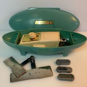 Vintage Singer Sewing Buttonholer